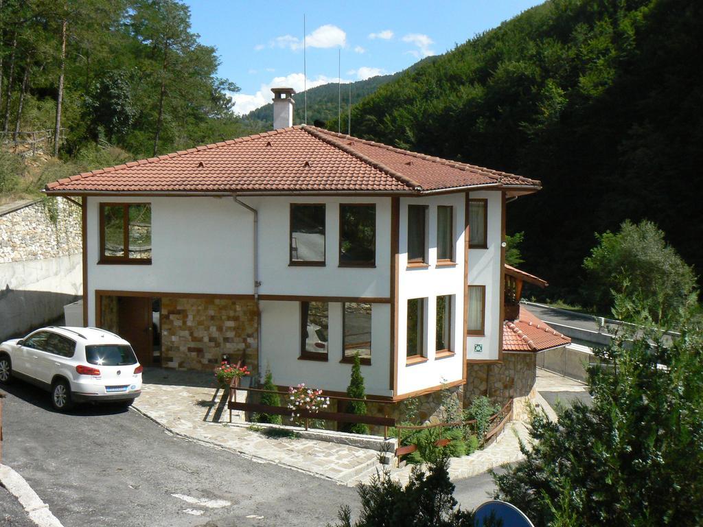 Beden Fisherman'S Hut Family Hotel מראה חיצוני תמונה