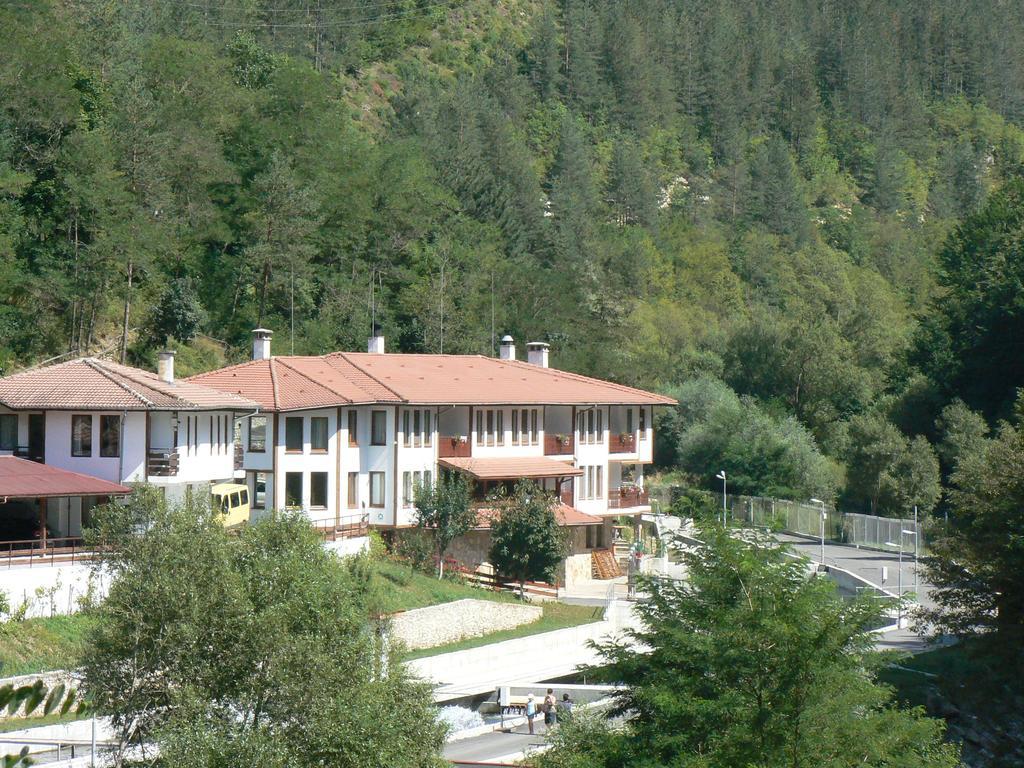 Beden Fisherman'S Hut Family Hotel מראה חיצוני תמונה