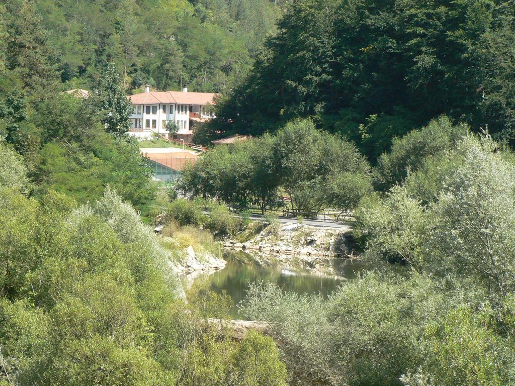 Beden Fisherman'S Hut Family Hotel מראה חיצוני תמונה