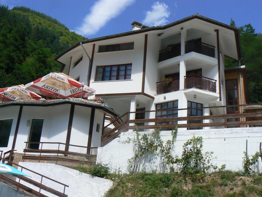 Beden Fisherman'S Hut Family Hotel מראה חיצוני תמונה