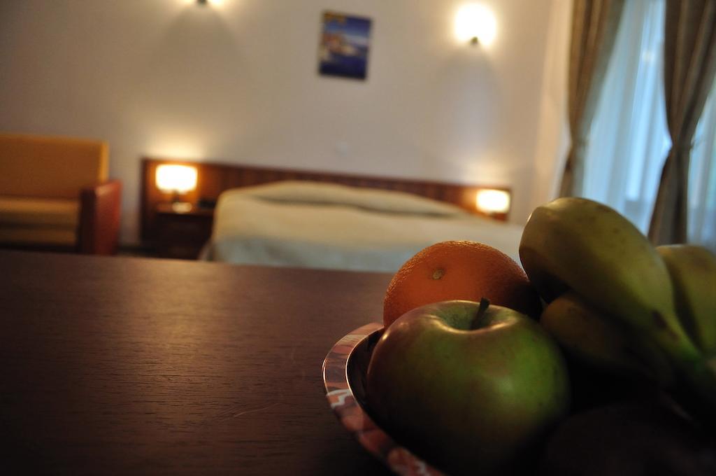 Beden Fisherman'S Hut Family Hotel חדר תמונה