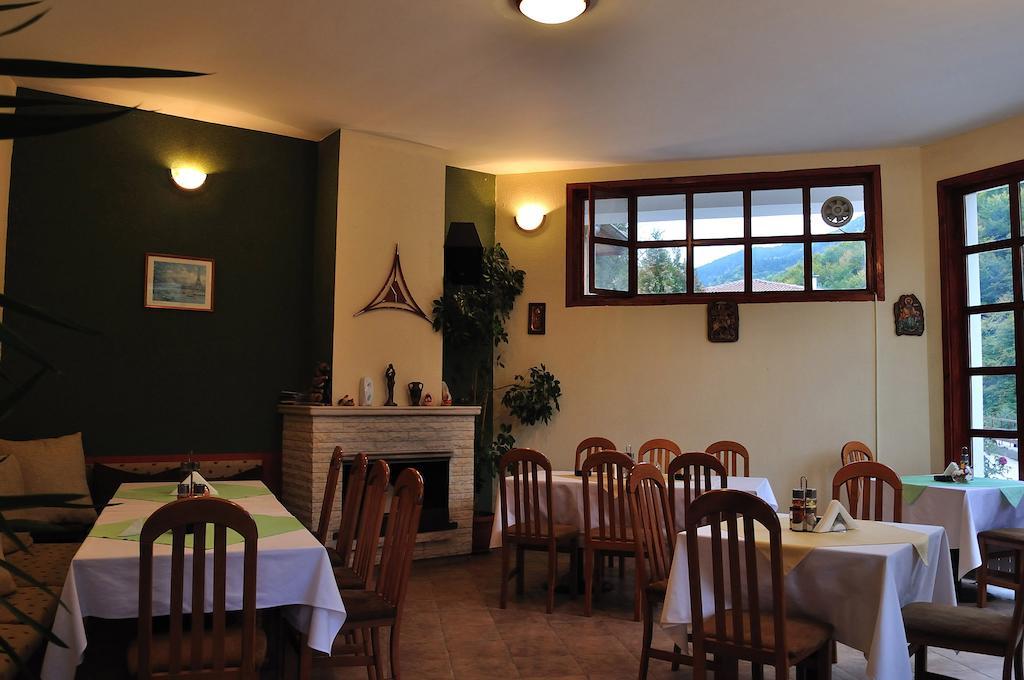 Beden Fisherman'S Hut Family Hotel מראה חיצוני תמונה
