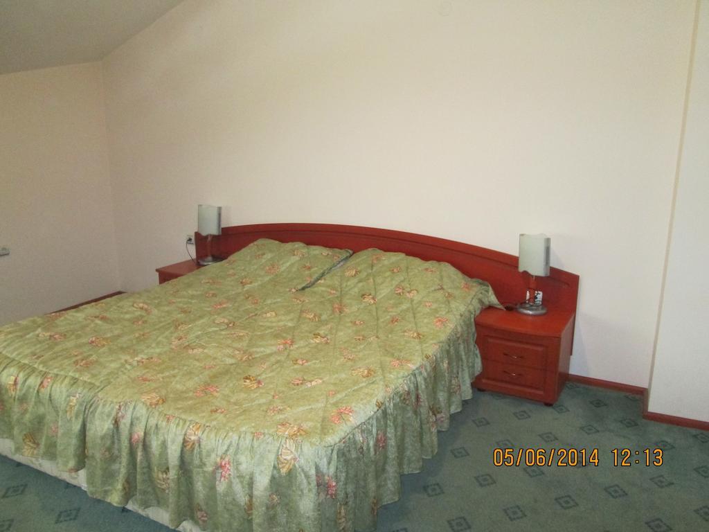 Beden Fisherman'S Hut Family Hotel חדר תמונה