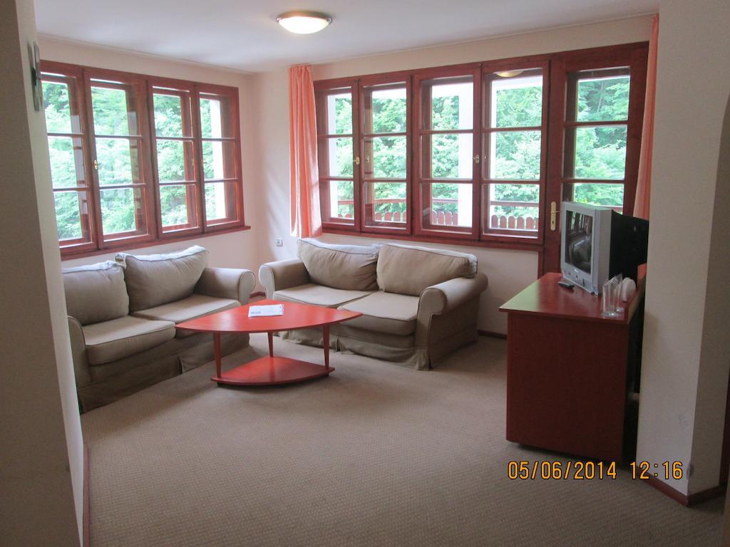 Beden Fisherman'S Hut Family Hotel חדר תמונה