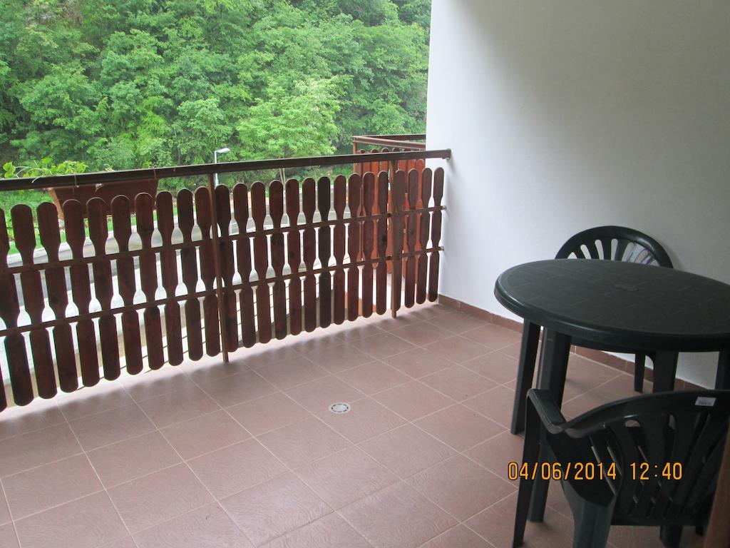 Beden Fisherman'S Hut Family Hotel חדר תמונה