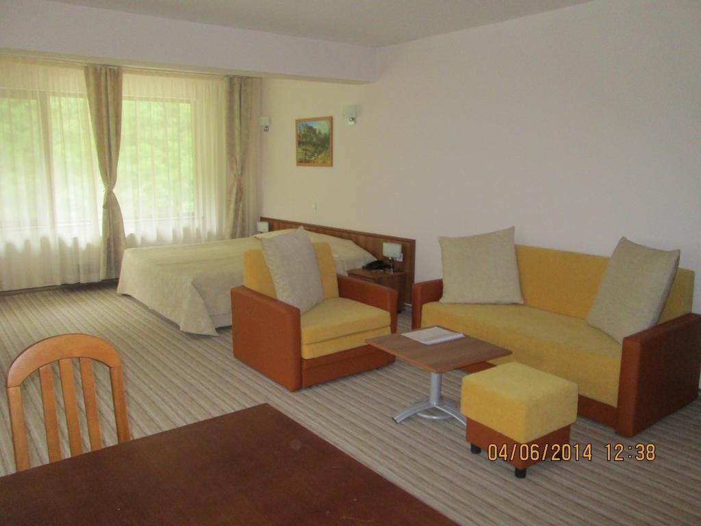 Beden Fisherman'S Hut Family Hotel חדר תמונה