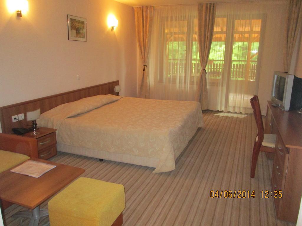 Beden Fisherman'S Hut Family Hotel חדר תמונה
