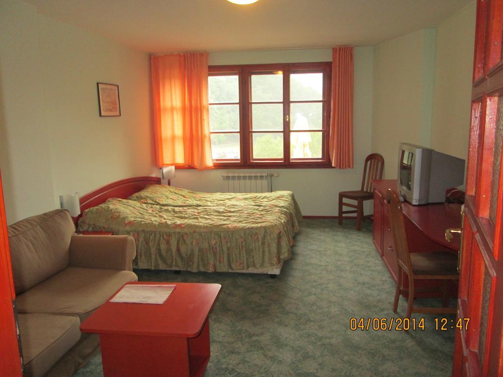 Beden Fisherman'S Hut Family Hotel חדר תמונה