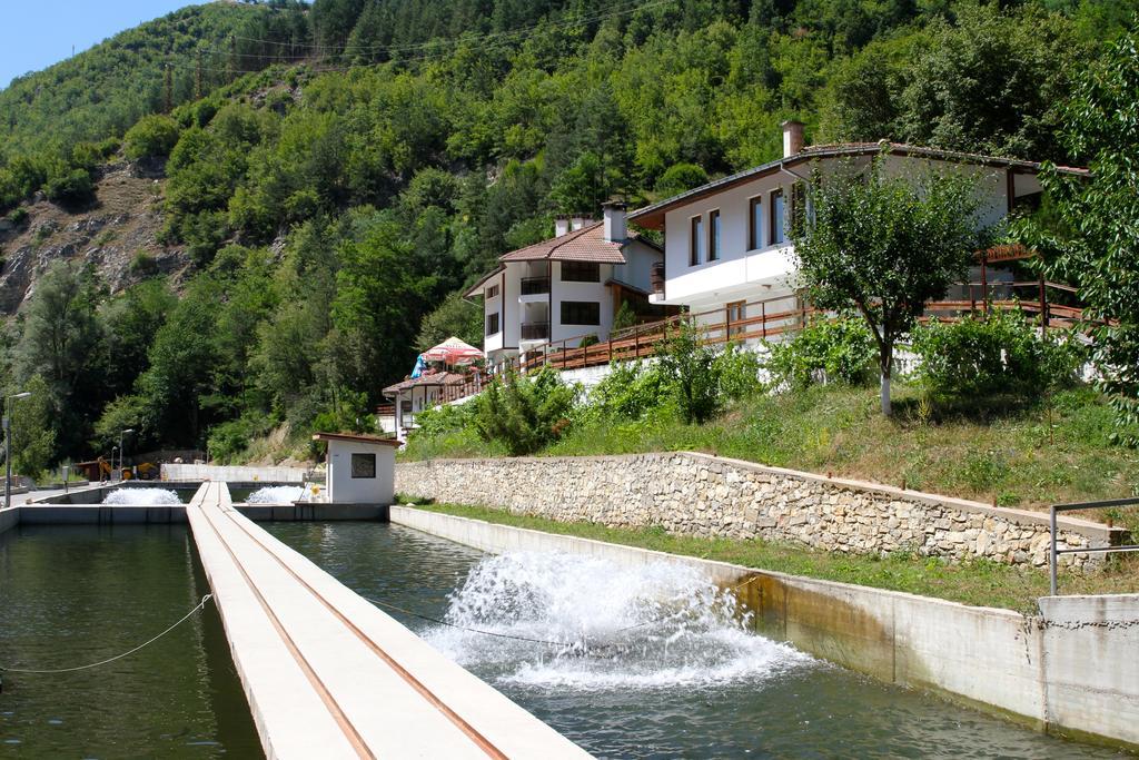 Beden Fisherman'S Hut Family Hotel מראה חיצוני תמונה