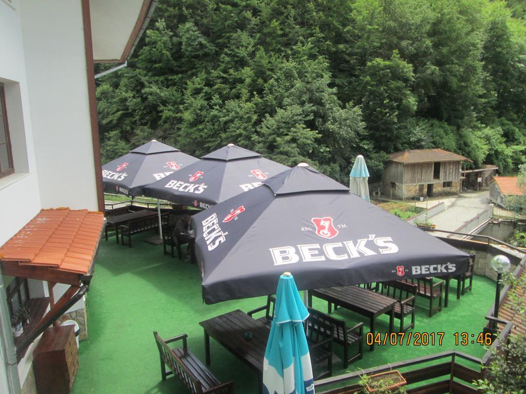 Beden Fisherman'S Hut Family Hotel מראה חיצוני תמונה