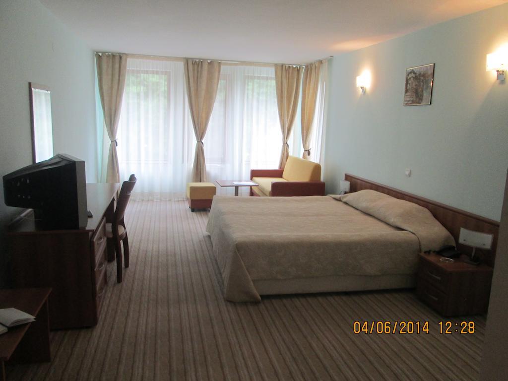 Beden Fisherman'S Hut Family Hotel מראה חיצוני תמונה